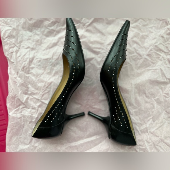 Michael Kors. Ladies Black 2 in heels. Never worn. Size 7 1/2 - Picture 10 of 13